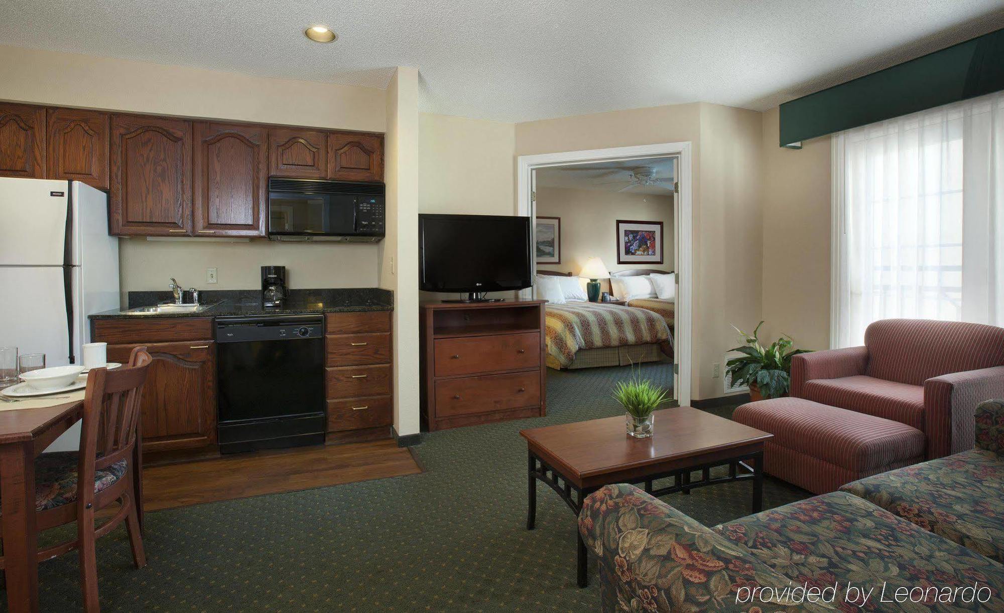 Homewood Suites By Hilton Kansas City Airport Δωμάτιο φωτογραφία