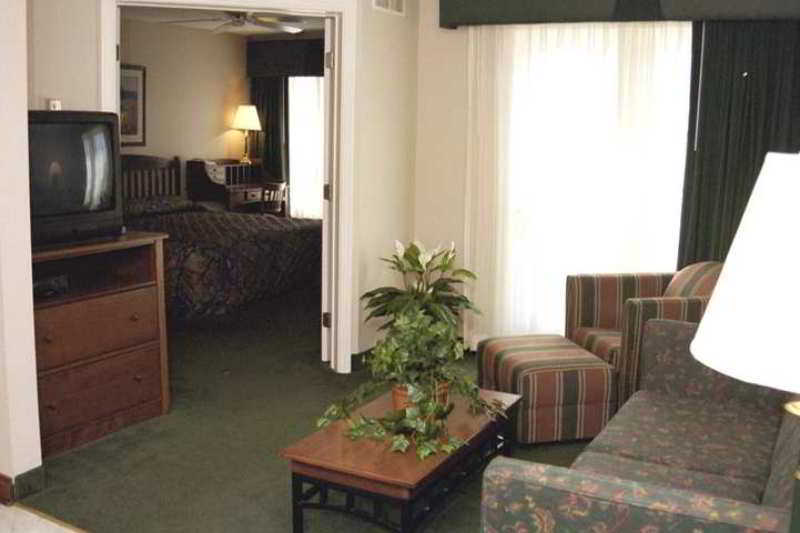 Homewood Suites By Hilton Kansas City Airport Δωμάτιο φωτογραφία